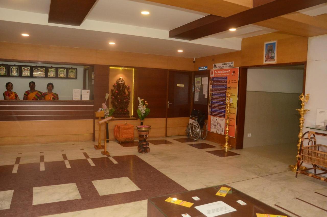 Hotel Kanakabhishegam First Hotel From The Thirukadaiyur Temple Tirukkadaiyur Exterior foto